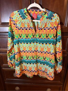 Tracy Negoshian Xs top